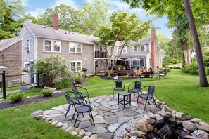 Property grounds - Inn on Main (Yarmouth Port)