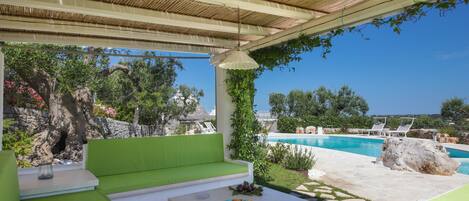 Villa, 4 Bedrooms | Terrace/patio