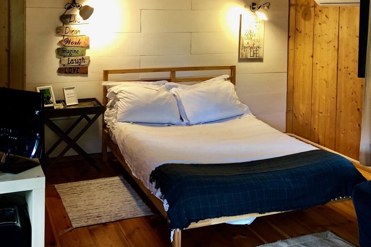 Bungalow, vistas al jardín | Sábanas de algodón egipcio, ropa de cama de alta calidad, escritorio