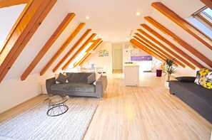 Penthouse (Cindro Pallace) | Living area | LCD TV - L U X E Collection (Split)