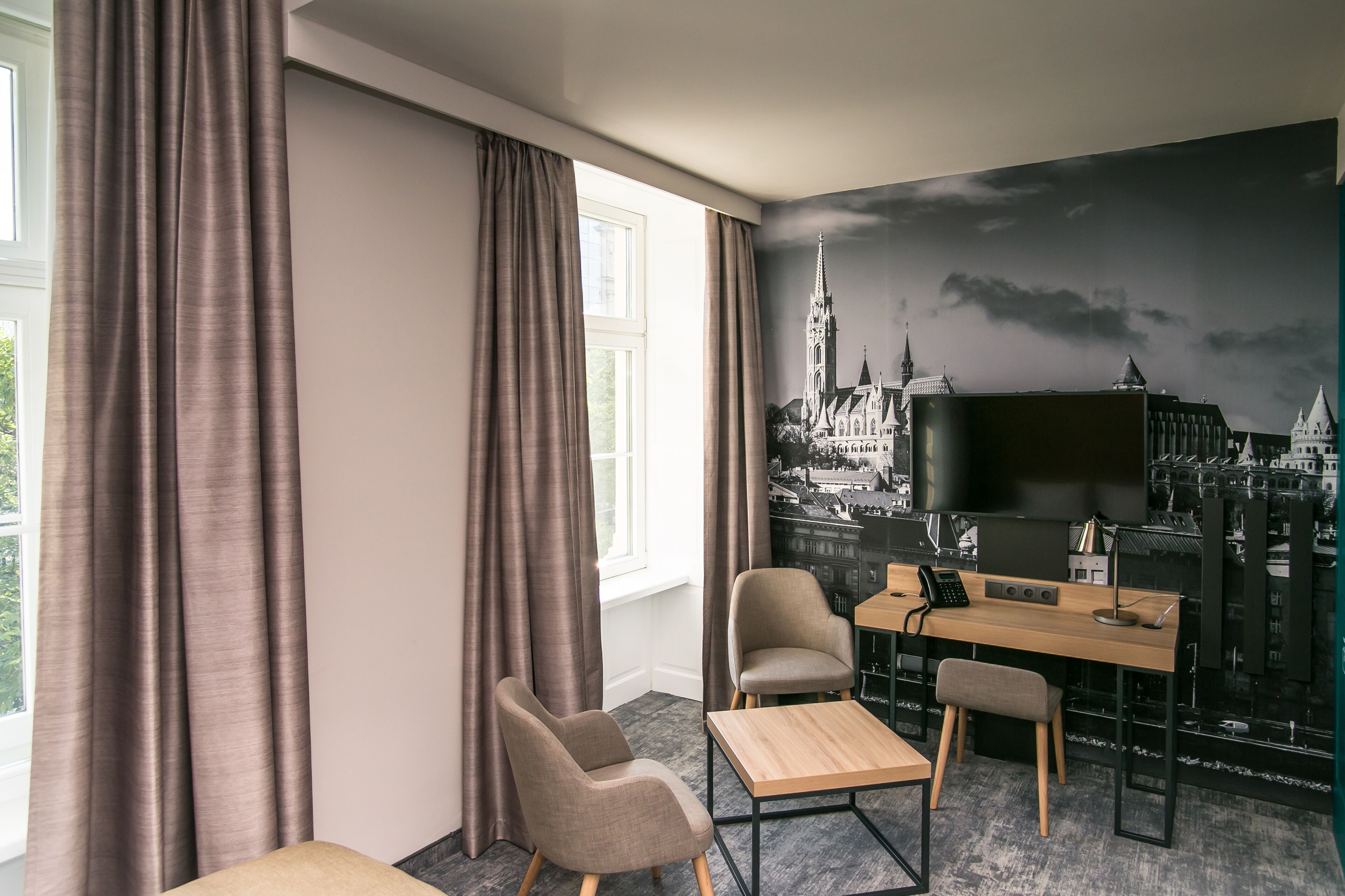 superior room, 1 king bed | premium bedding, memory-foam beds, in-room safe, desk