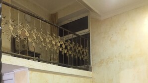 Comfort Suite, 1 Queen Bed | Living area - Maria hostel (Yerevan)