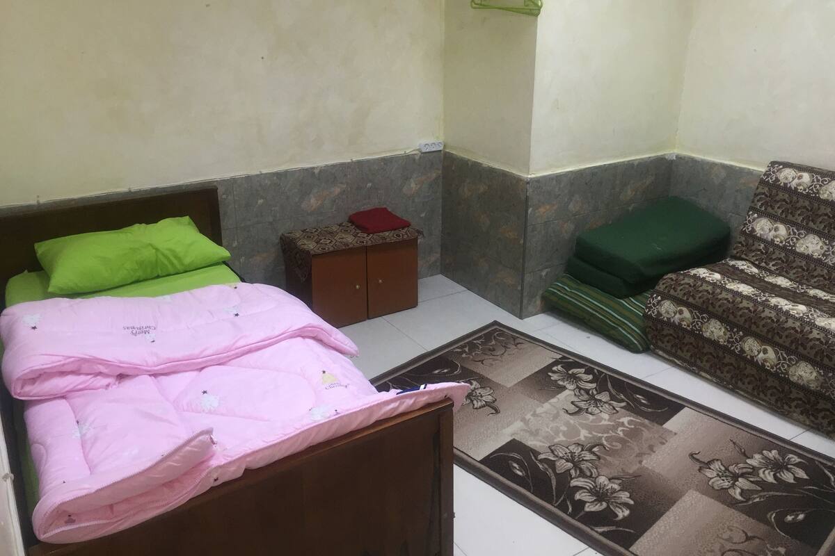 Habitación básica doble de uso individual, 1 cama individual grande | Wifi gratis