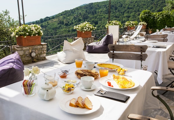 Petit déjeuner continental compris tous les jours