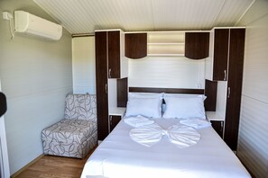 Dobbeltrom – basic, 1 queensize-seng | Ekstrasenger