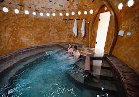 Masajes con piedras calientes, masajes de tejido profundo