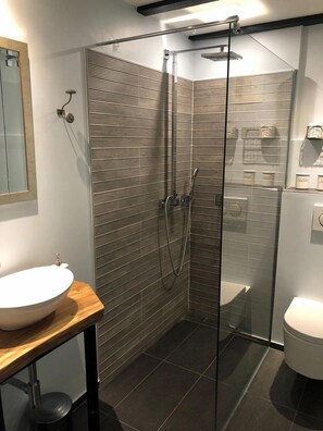 Bathroom shower - Ferienapartments Lüneburger Heide - St. Dionys (Barum)