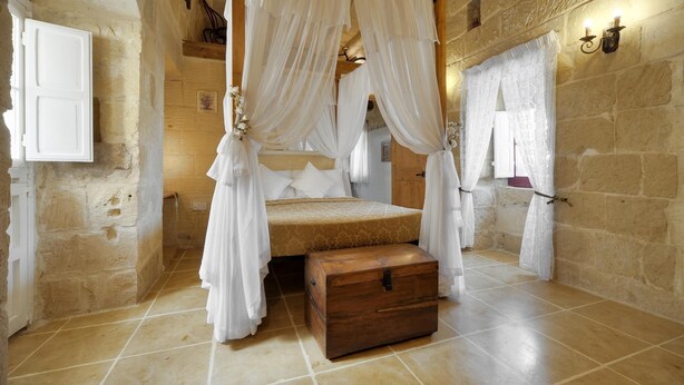 Traditional Villa | In-room safe, WiFi (free), bed sheets - Gozobreak Villas (Kercem)