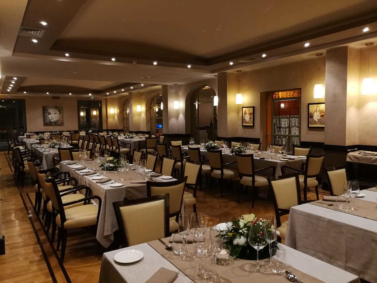 Daily buffet breakfast (EUR 7 per person)