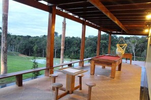 Outdoor dining - For those who want to feel like they're in the jungle with access to the Rio Negro, the highest standard. (Tarumã)