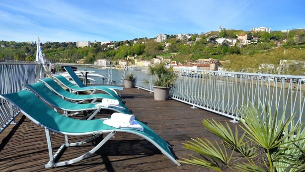 سطح مشمس