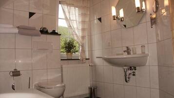 Vacation Home | Bathroom | Deep-soaking bathtub, towels