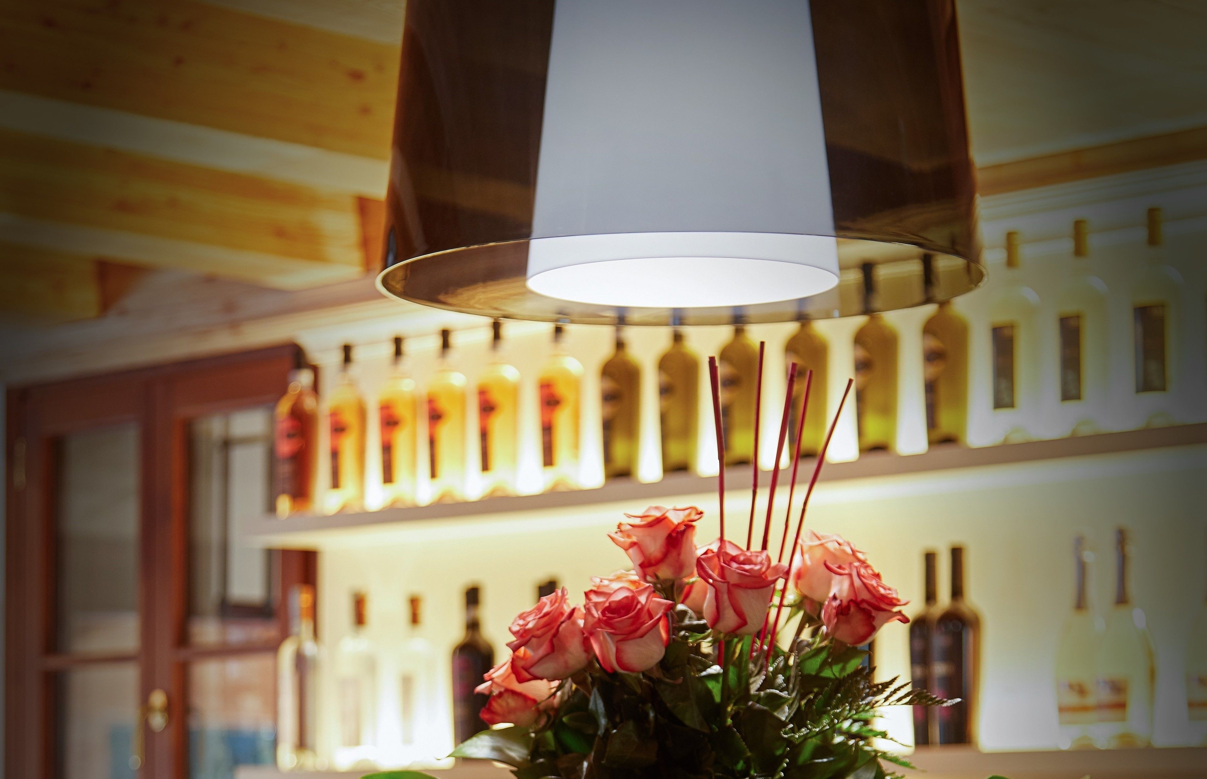 2 bars/lounges, poolside bar