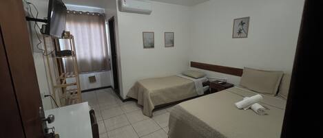 Minibar, bureau, fer et planche à repasser, Wi-Fi gratuit