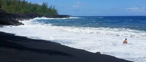 In Strandnähe, Liegestühle, Strandtücher