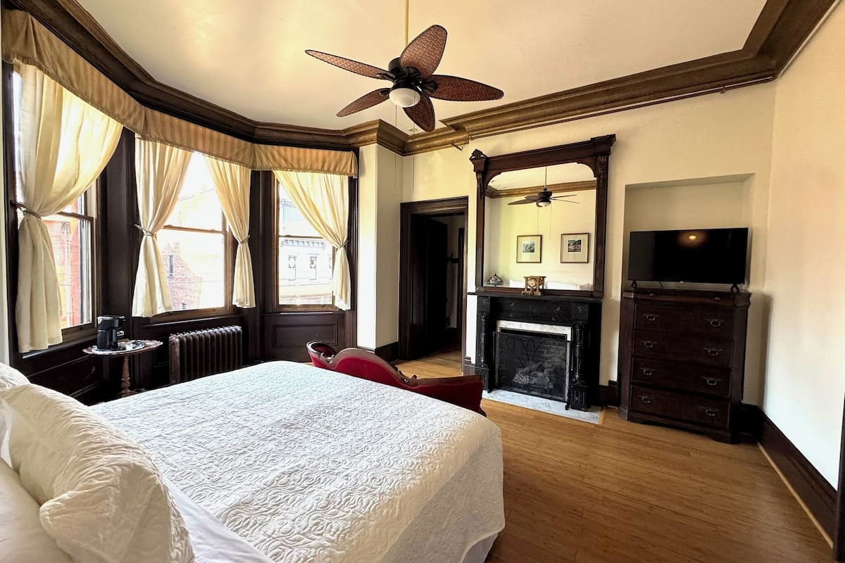 Premium Room | Premium bedding, in-room safe, individually decorated