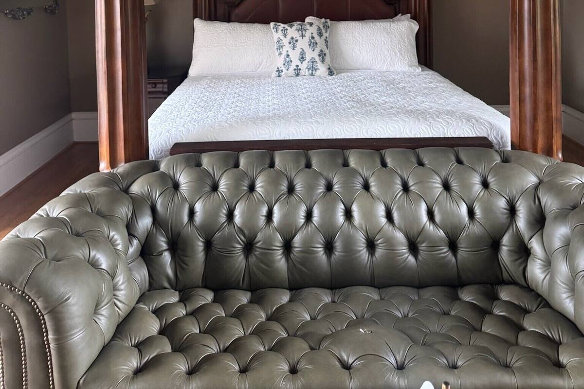 Phòng đôi Deluxe, 1 giường cỡ king, quang cảnh sân vườn | Trang trí khác biệt, trang bị nội thất với thiết kế riêng biệt