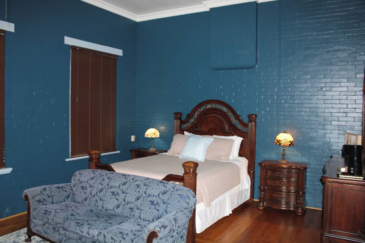 Deluxe Double Room, Courtyard View | Premium bedding, in-room safe, individually decorated