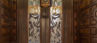 The Parador Inn