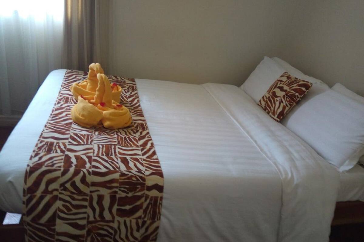 Phòng đôi Deluxe, không hút thuốc | Bộ đồ giường cao cấp, bàn, màn/rèm cản sáng 