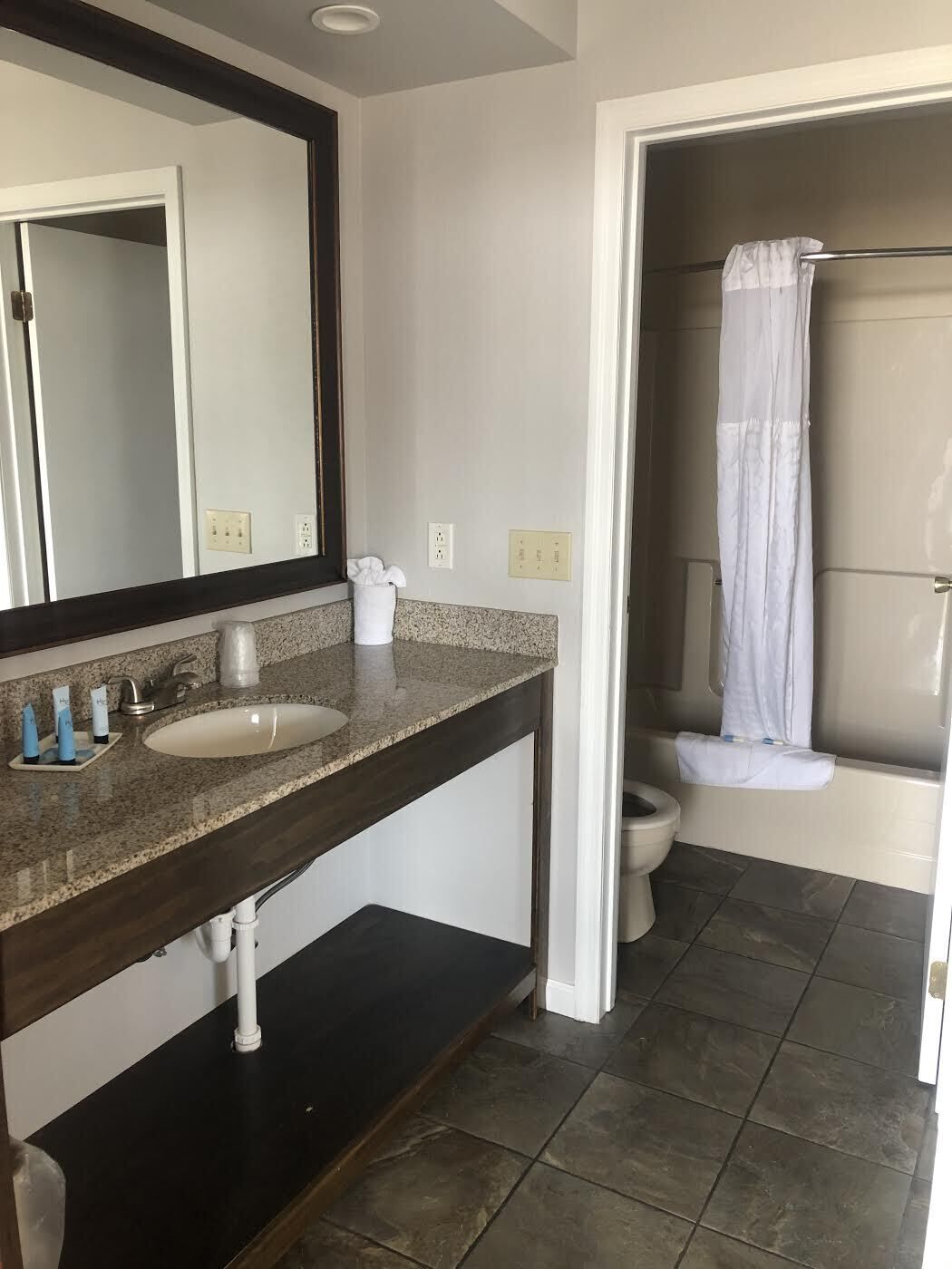 Photo - Park Lane Motel