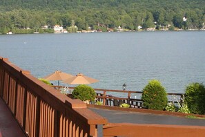 2 Queen Beds (Lake Building) | View from room