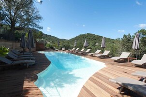 2 outdoor pools, pool umbrellas, sun loungers