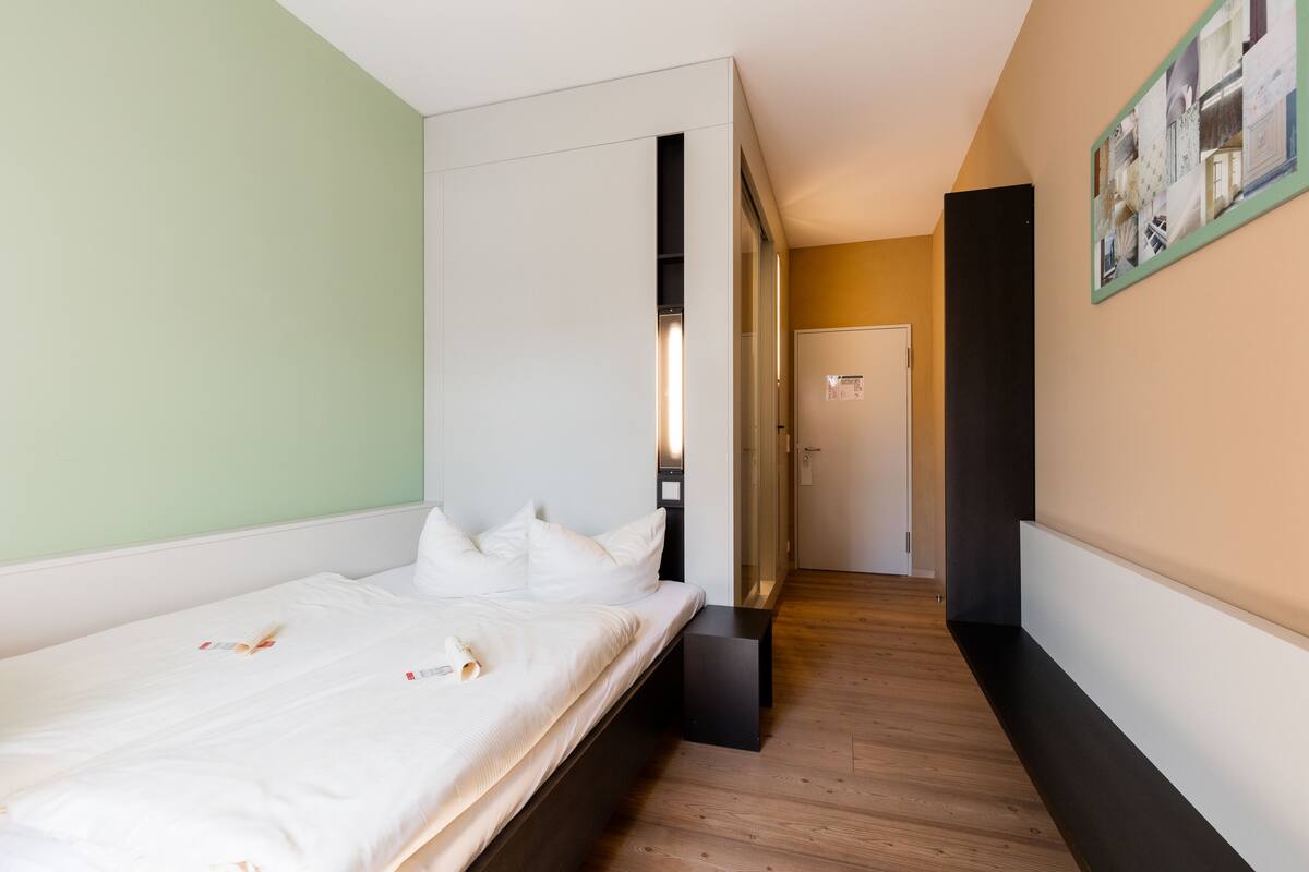 basic double room | hypo-allergenic bedding, desk, free wifi, bed sheets