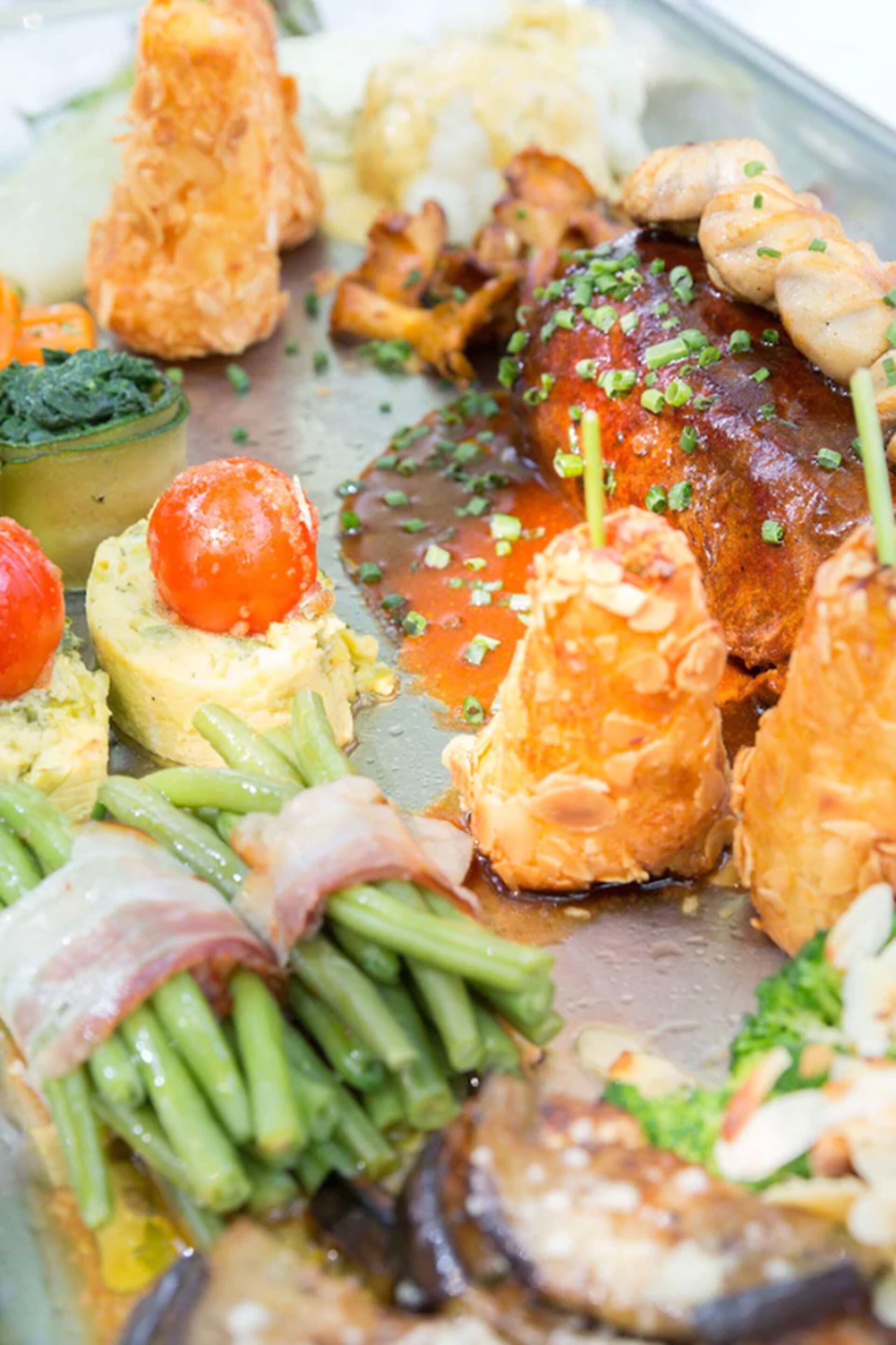 breakfast, lunch, dinner served; german cuisine