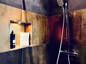 Regadera, regadera tipo lluvia, amenidades de baño gratuitas 