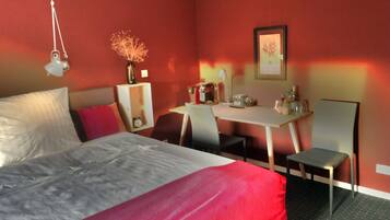 Comfort-Doppelzimmer | 1 Schlafzimmer, hochwertige Bettwaren, Betten mit Memory-Foam-Matratzen