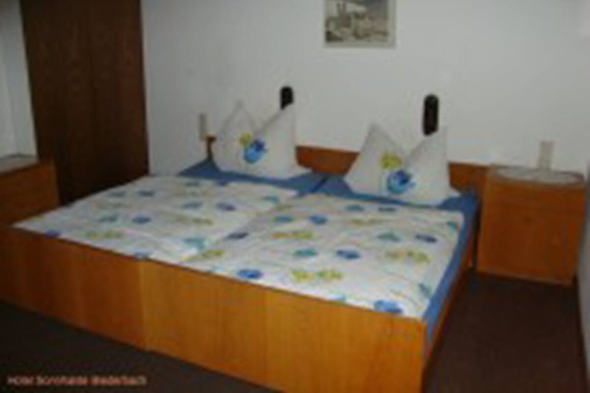 Free cots/infant beds, rollaway beds, free WiFi, bed sheets