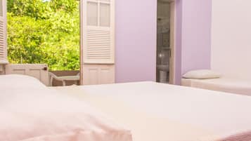 1 bedroom, minibar, iron/ironing board, free WiFi