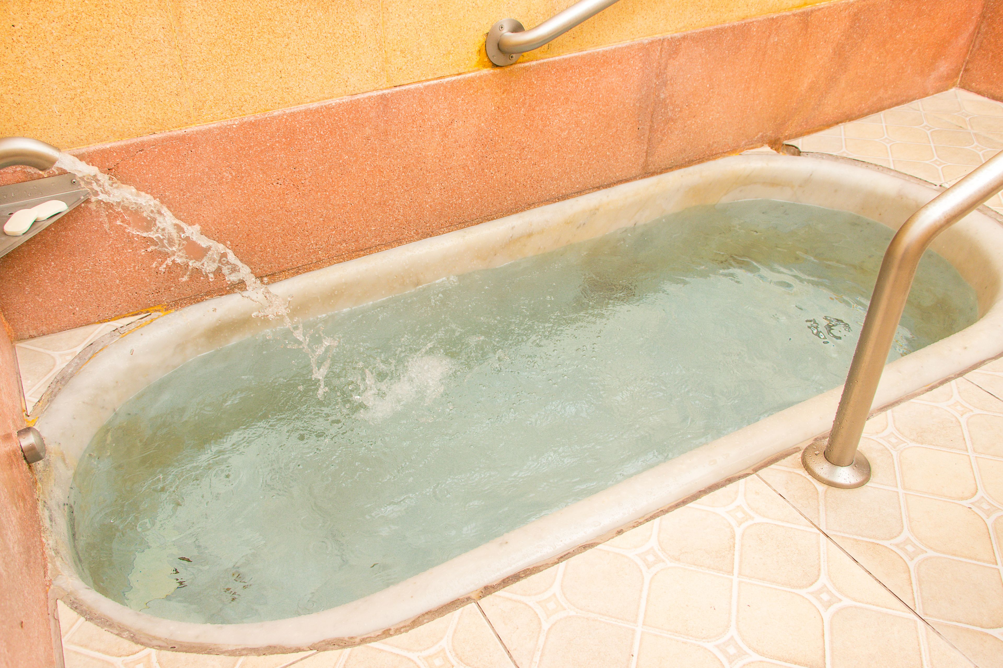 Baignoire relaxante profonde