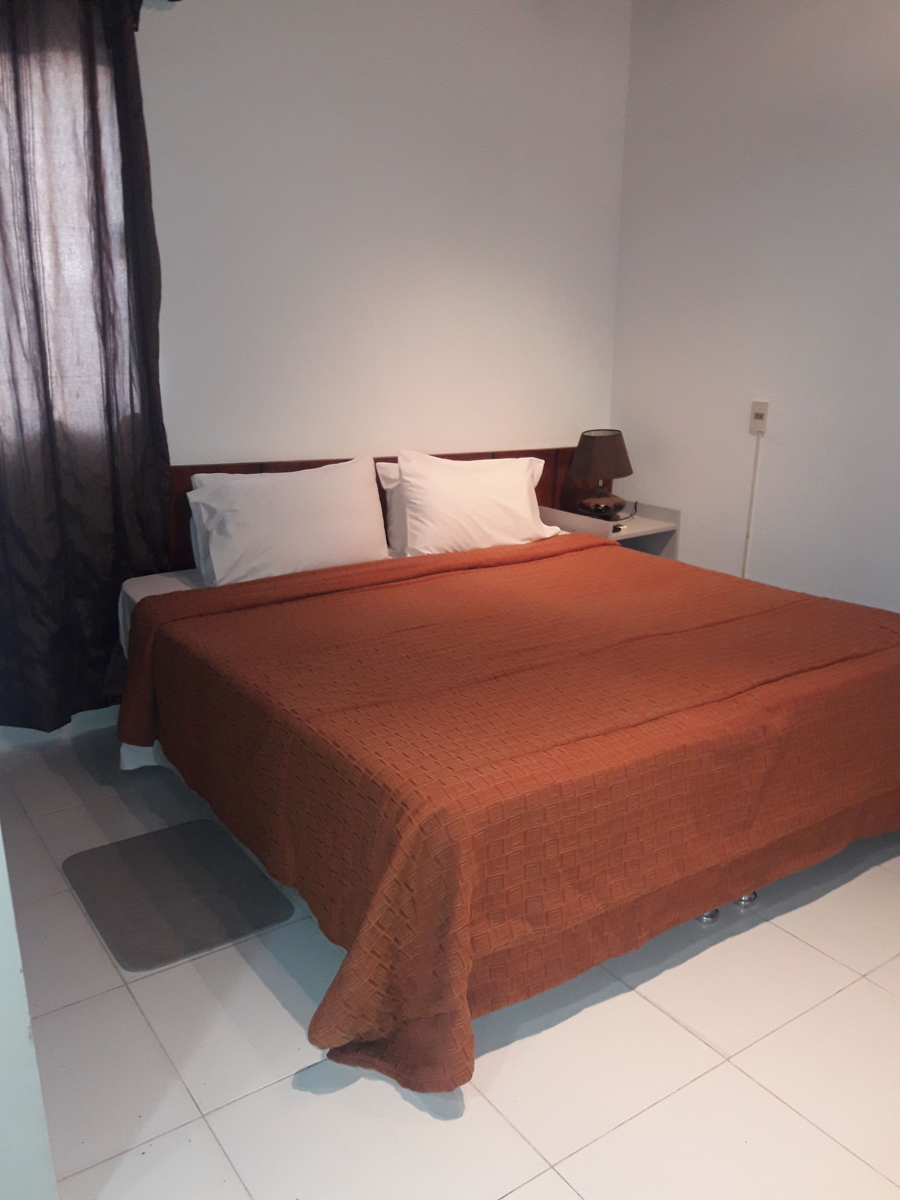 classic triple room | minibar, in-room safe, desk, laptop workspace