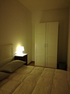 Individually decorated, individually furnished, desk, blackout curtains - B&B San Francesco (Pescara)