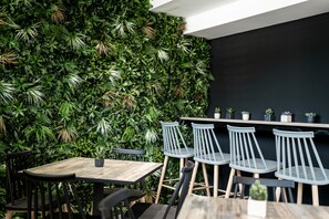 Petit déjeuner buffet compris tous les jours