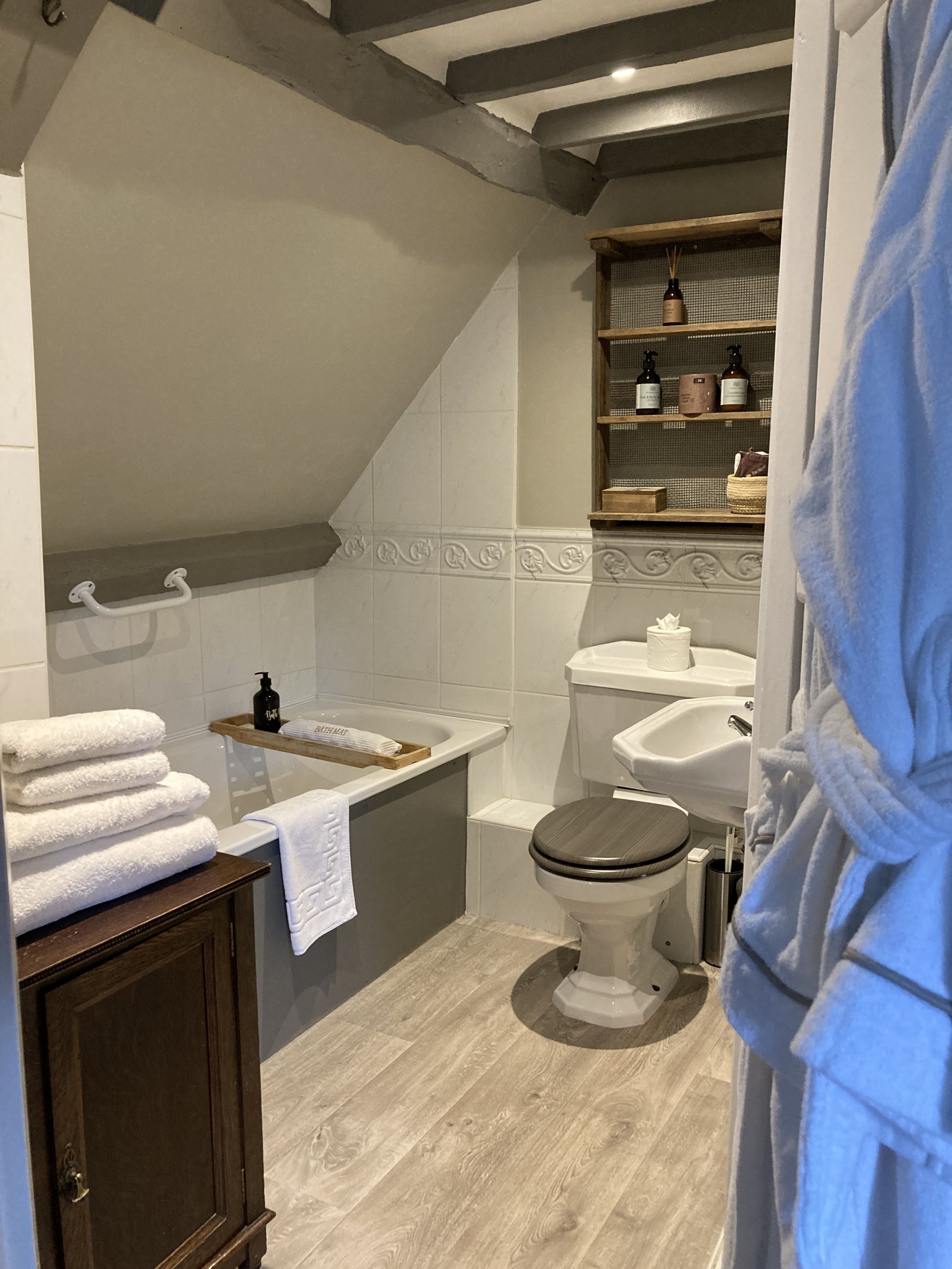 Double Room, Ensuite (RM 3) | Bathroom