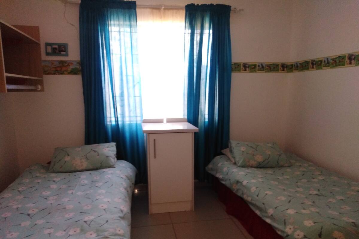 Standard Twin Room | WiFi (free), bed sheets