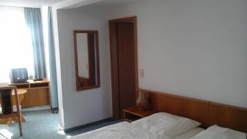 In-room safe, desk, rollaway beds, free WiFi