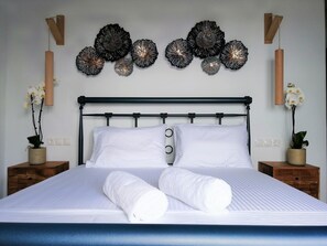 Junior Studio, Sea View | In-room safe, iron/ironing board, rollaway beds, free WiFi