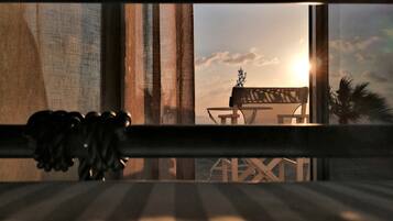 Junior Studio, Sea View | Pemandangan dari bilik