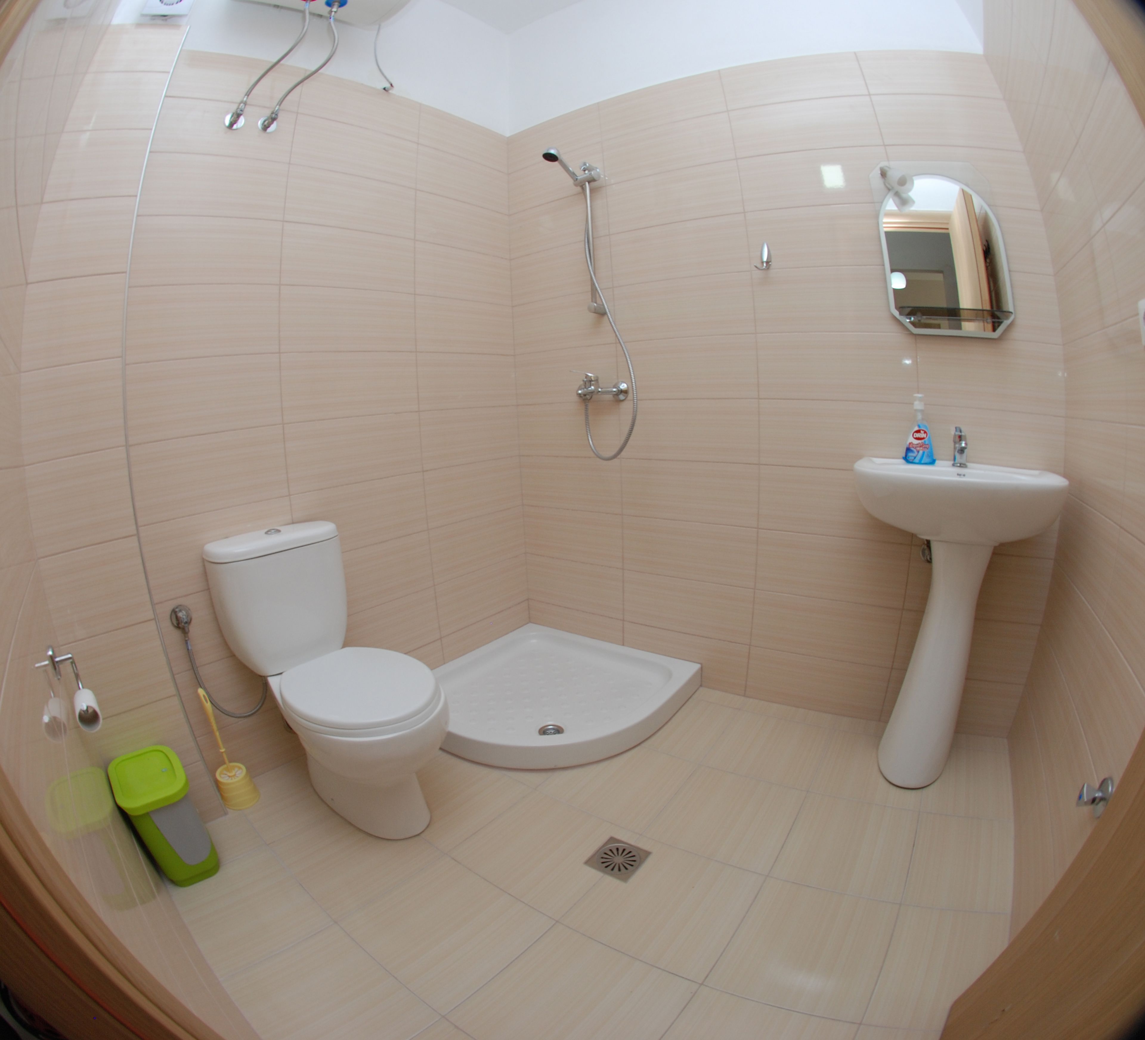 One bedroom Apartments balcony Nr.6 | Bathroom | Shower, free toiletries, hair dryer, towels