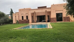 Fachada da propriedade