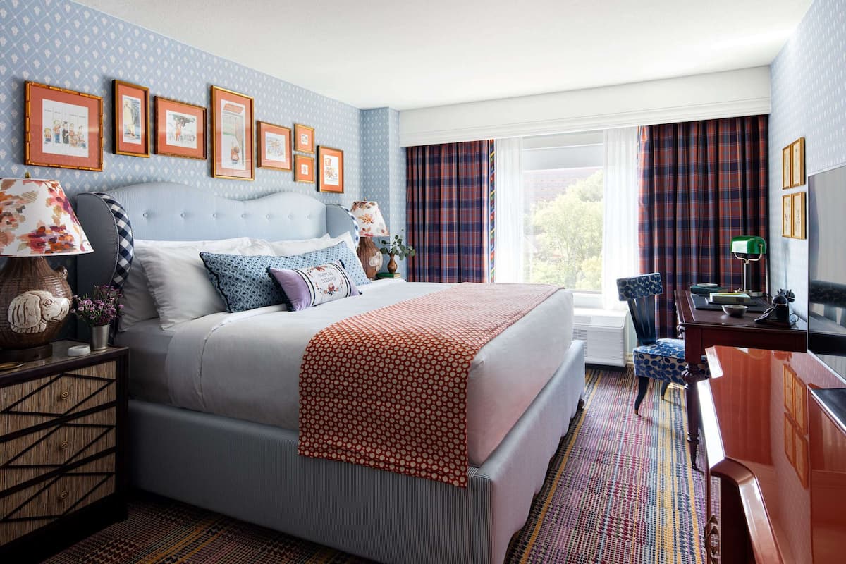 Luxe beddengoed, een kluis op de kamer, individueel gedecoreerd