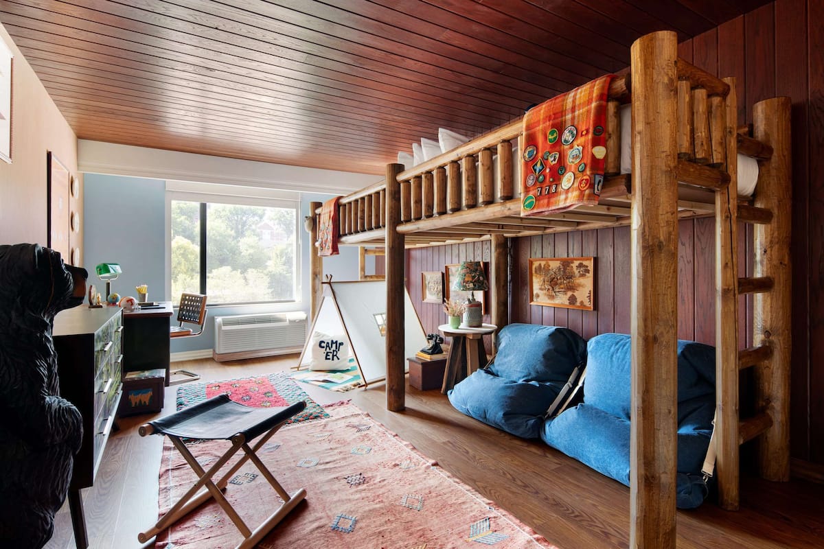 Luxe beddengoed, een kluis op de kamer, individueel gedecoreerd