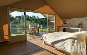 Tente Deluxe, vue jardin | Vue de la chambre