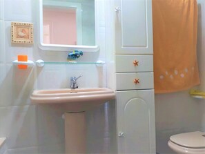 Towels - Sunny Apartment in Costa del Azahar near the Sea and the Mountain (Santa Pola)