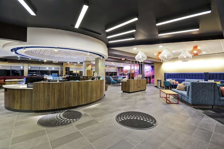 Reception. Tru by Hilton Huber Heights