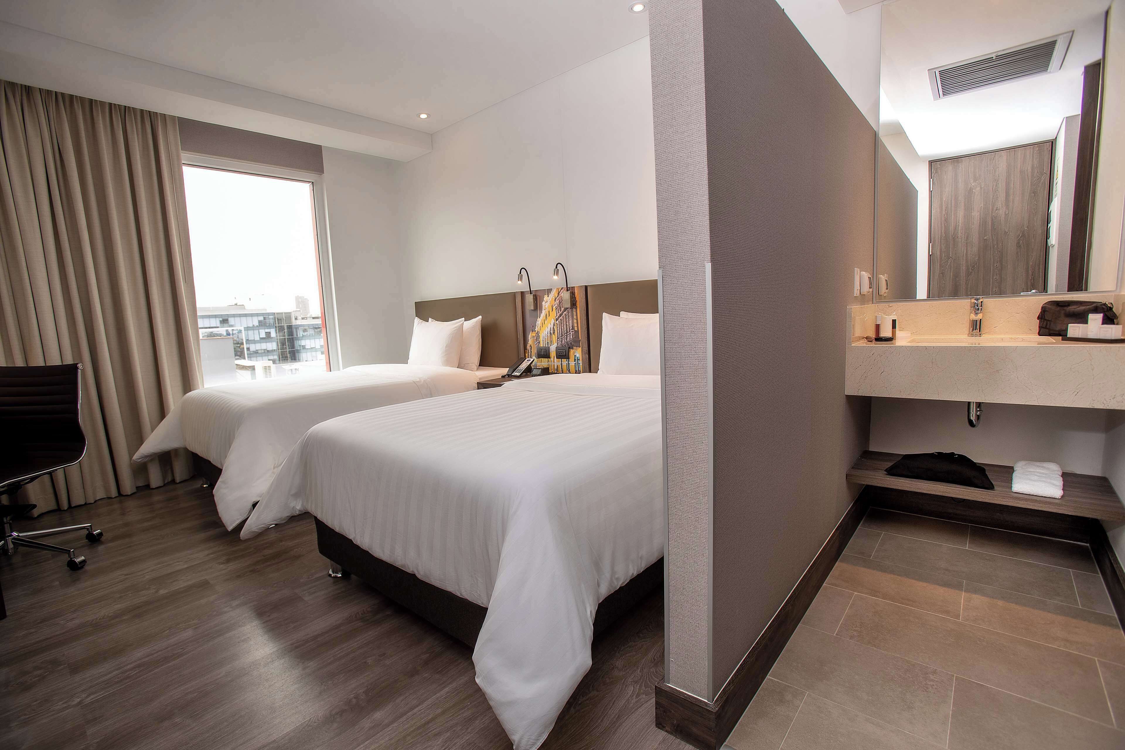 in-room safe, desk, laptop workspace, blackout curtains